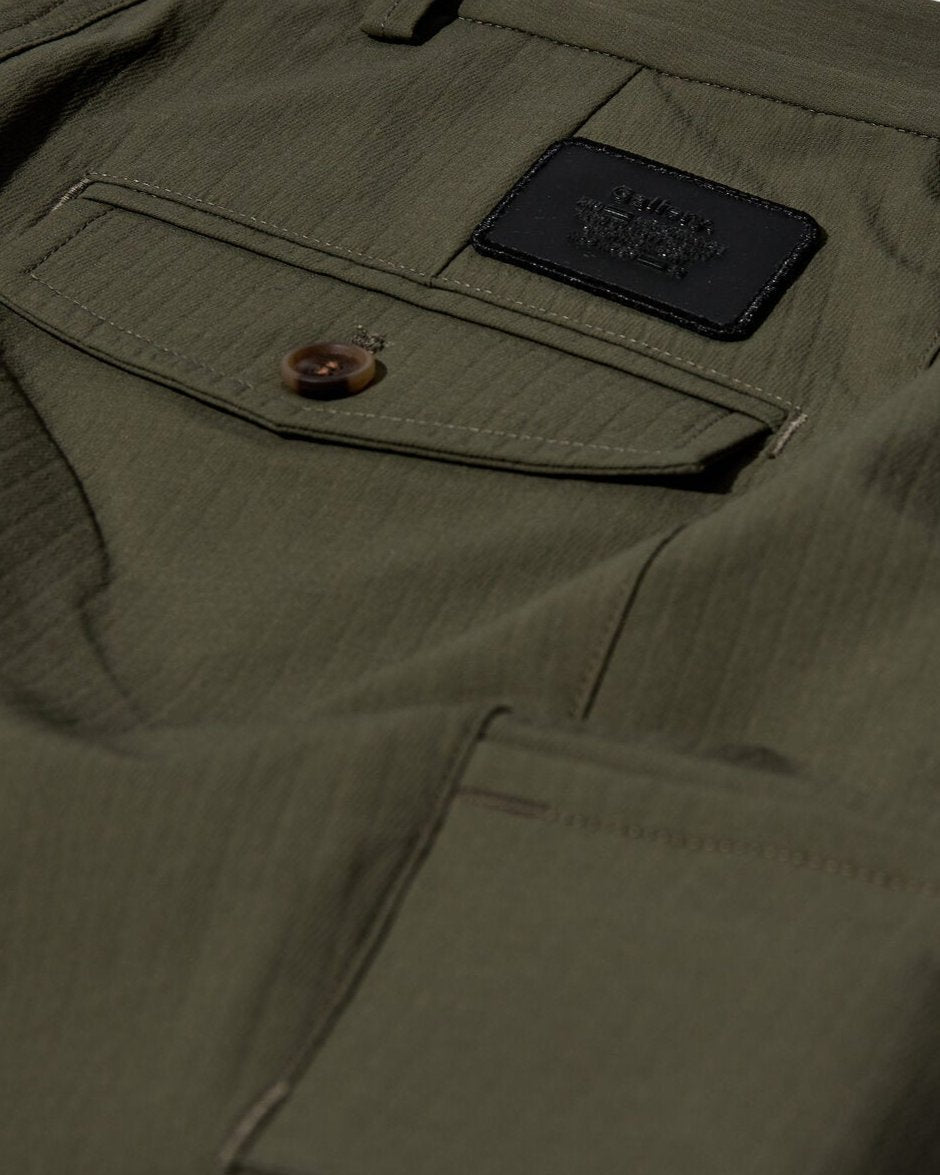 Modelshot / Moss Green / Detail